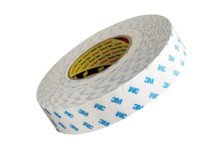 자동차 외장 부품이나 인테리어 마감재 고정에 활용할 수 있는 테이프를 찾으신다면