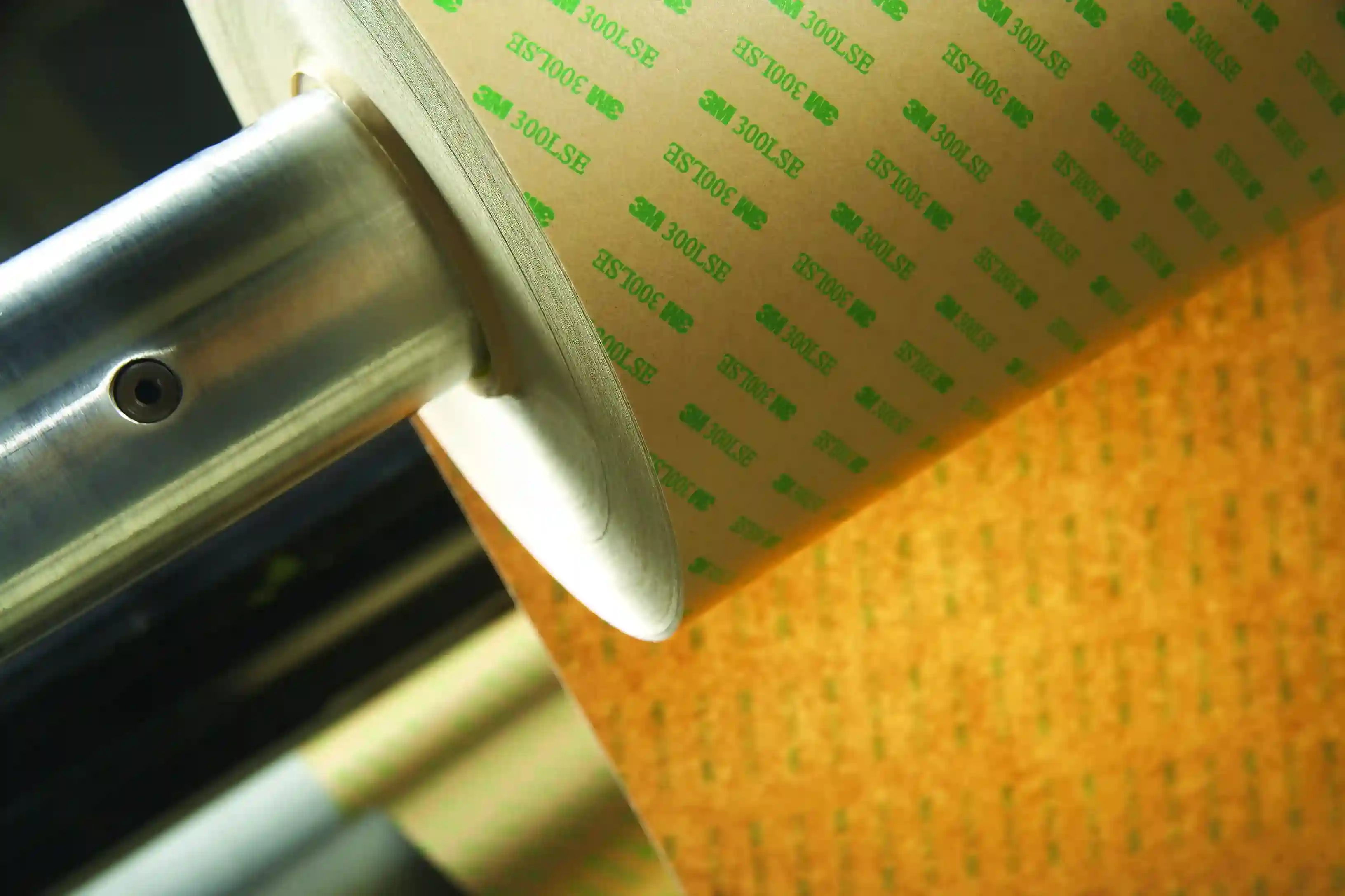 3M™ 양면 전사 테이프 9472LE, 투명, 1372 mm x 55 m thumbnail 6