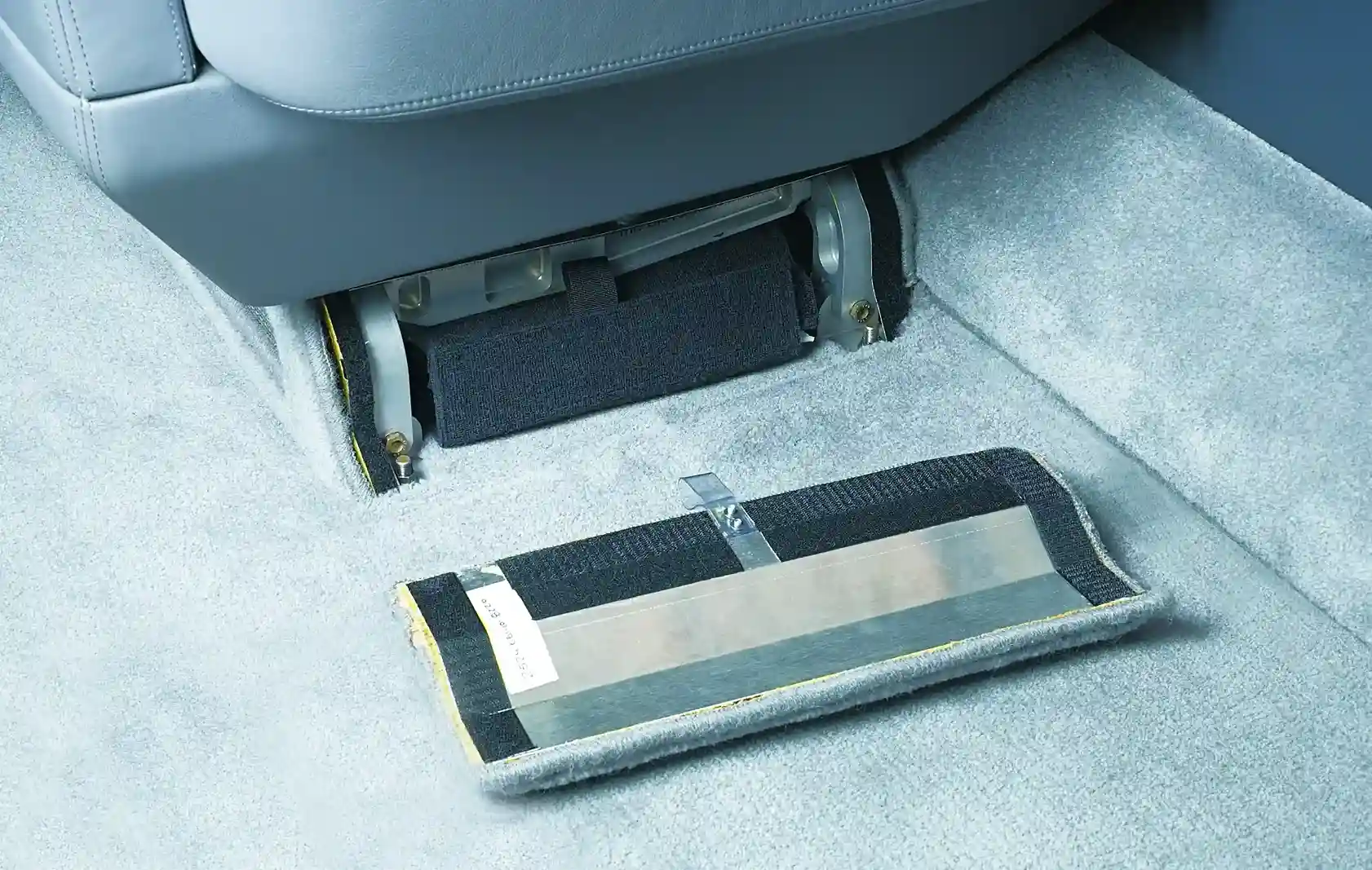 3M™ UHMW 필름 테이프 5423, 투명, 609.6 mm x 16.45 m thumbnail 8