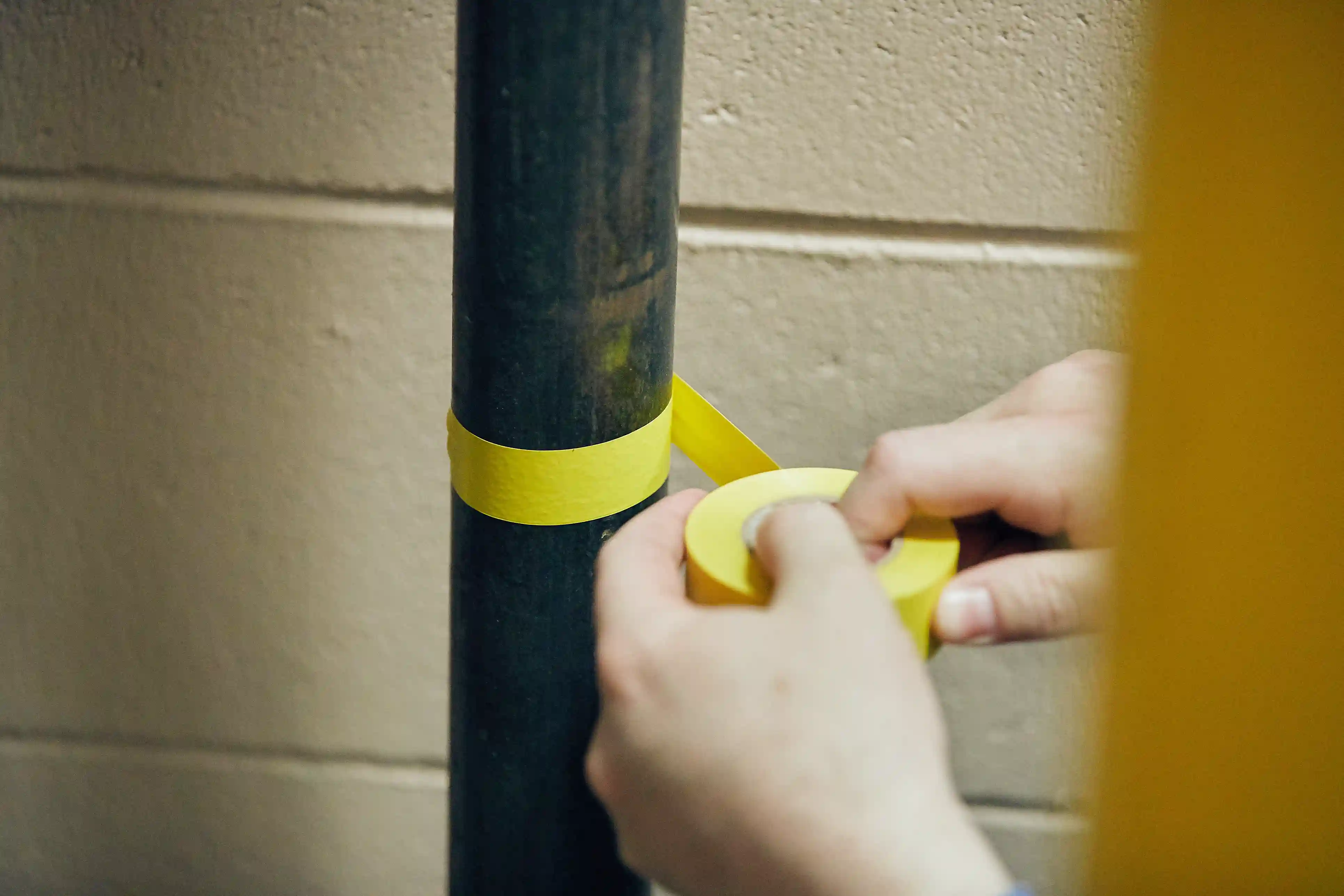 3M™ 다목적 비닐 테이프 764, 노랑, 50.8 mm x 32.92 m thumbnail 6